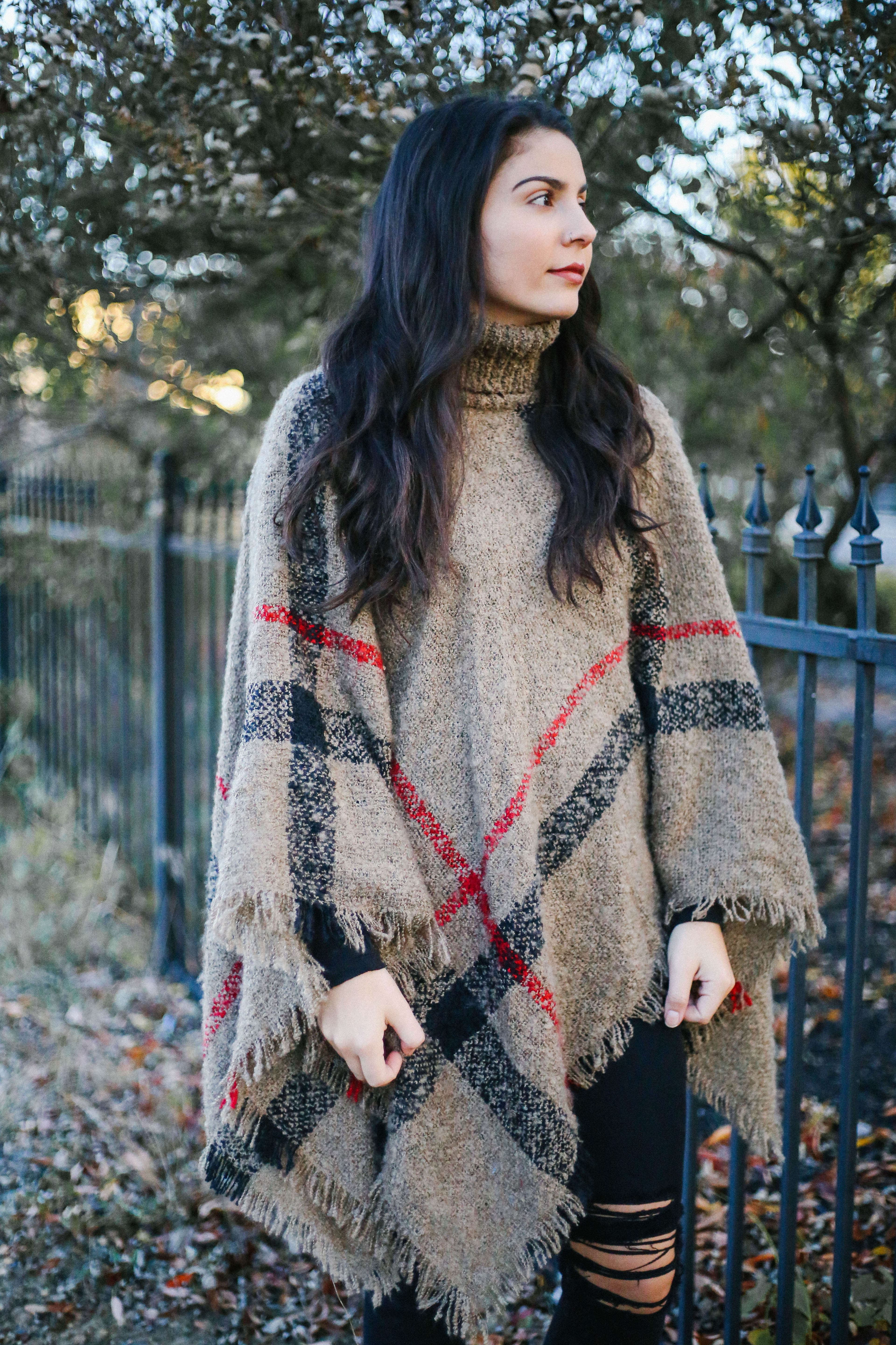 boho-poncho-ripped-black-jeans-ankle-boots-4