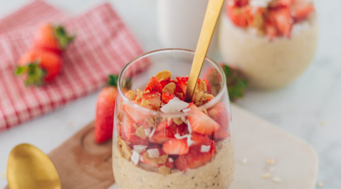 strawberry shortcake overnight oatmeal