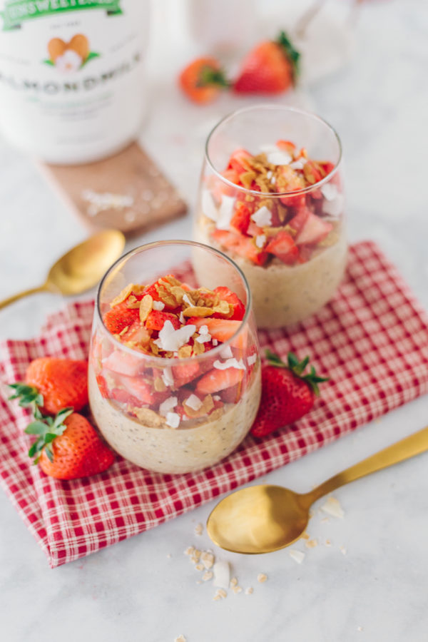strawberry shortcake overnight oatmeal