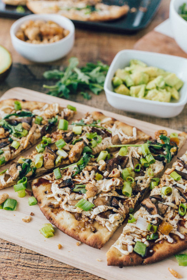 easy-mushroom-balsamic-vegan-flatbread-pizza-11