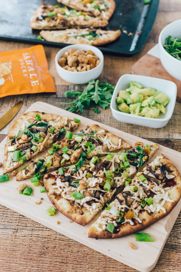 easy-mushroom-balsamic-vegan-flatbread-pizza-9