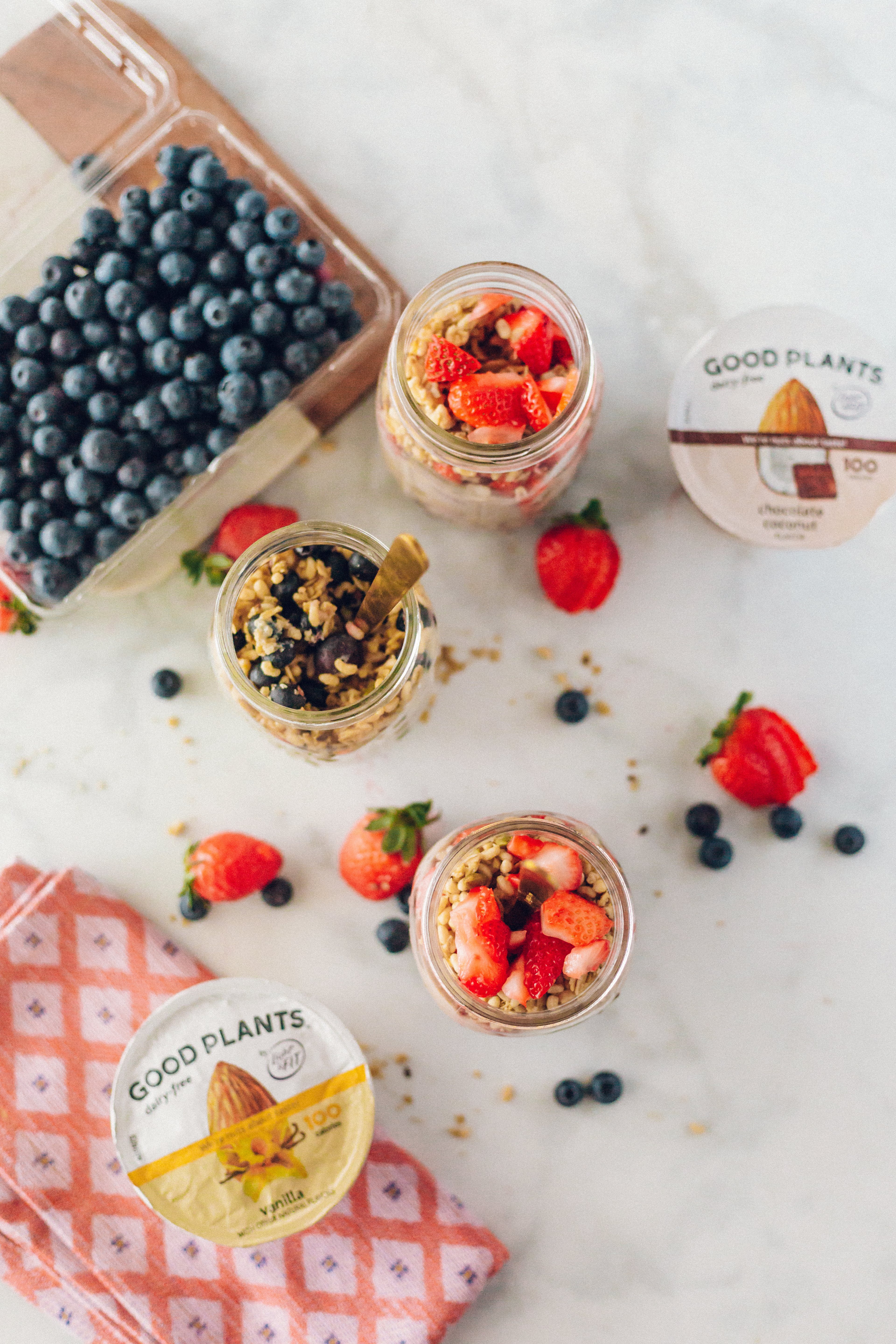 easy vegan breakfast parfait