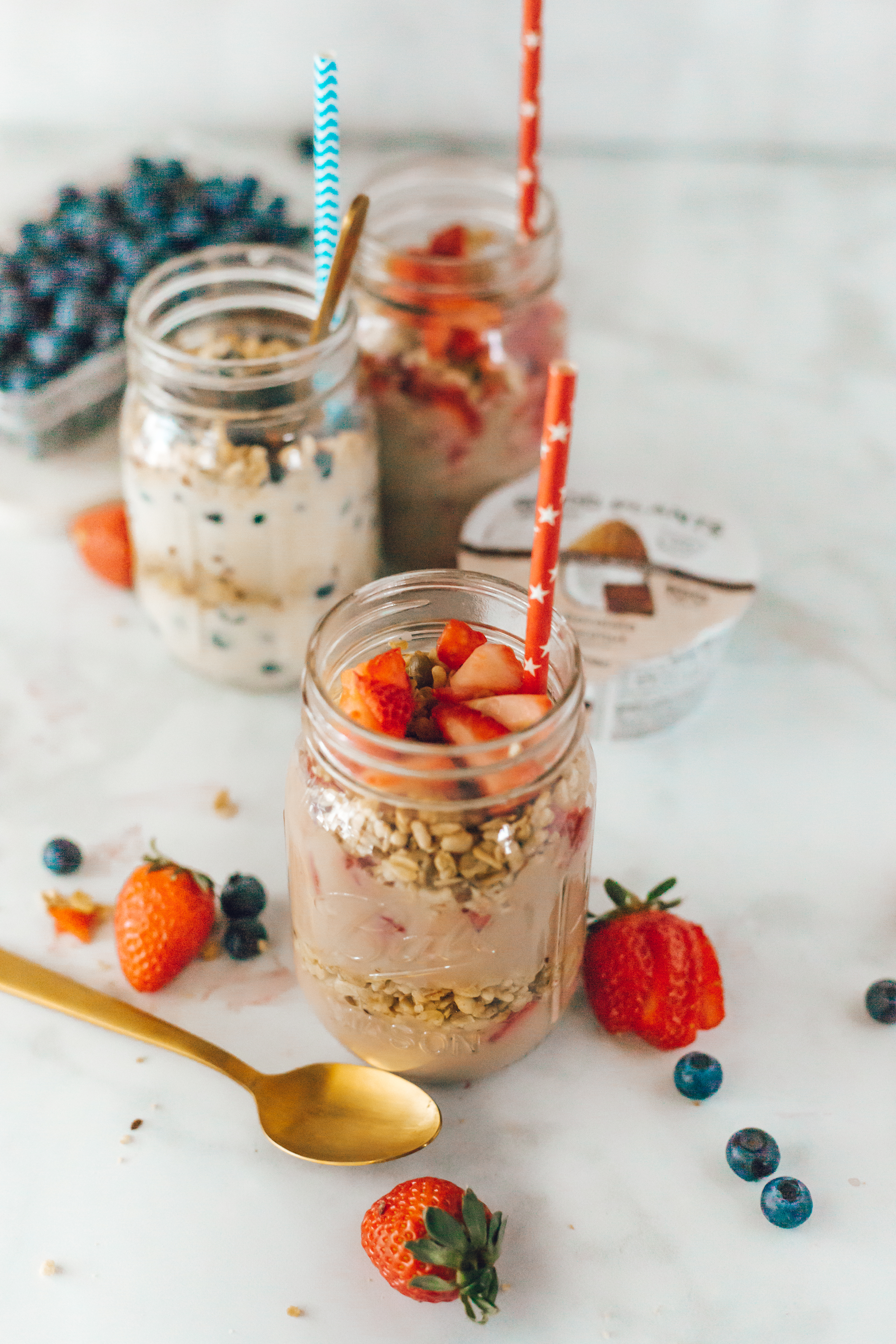 easy vegan breakfast parfait
