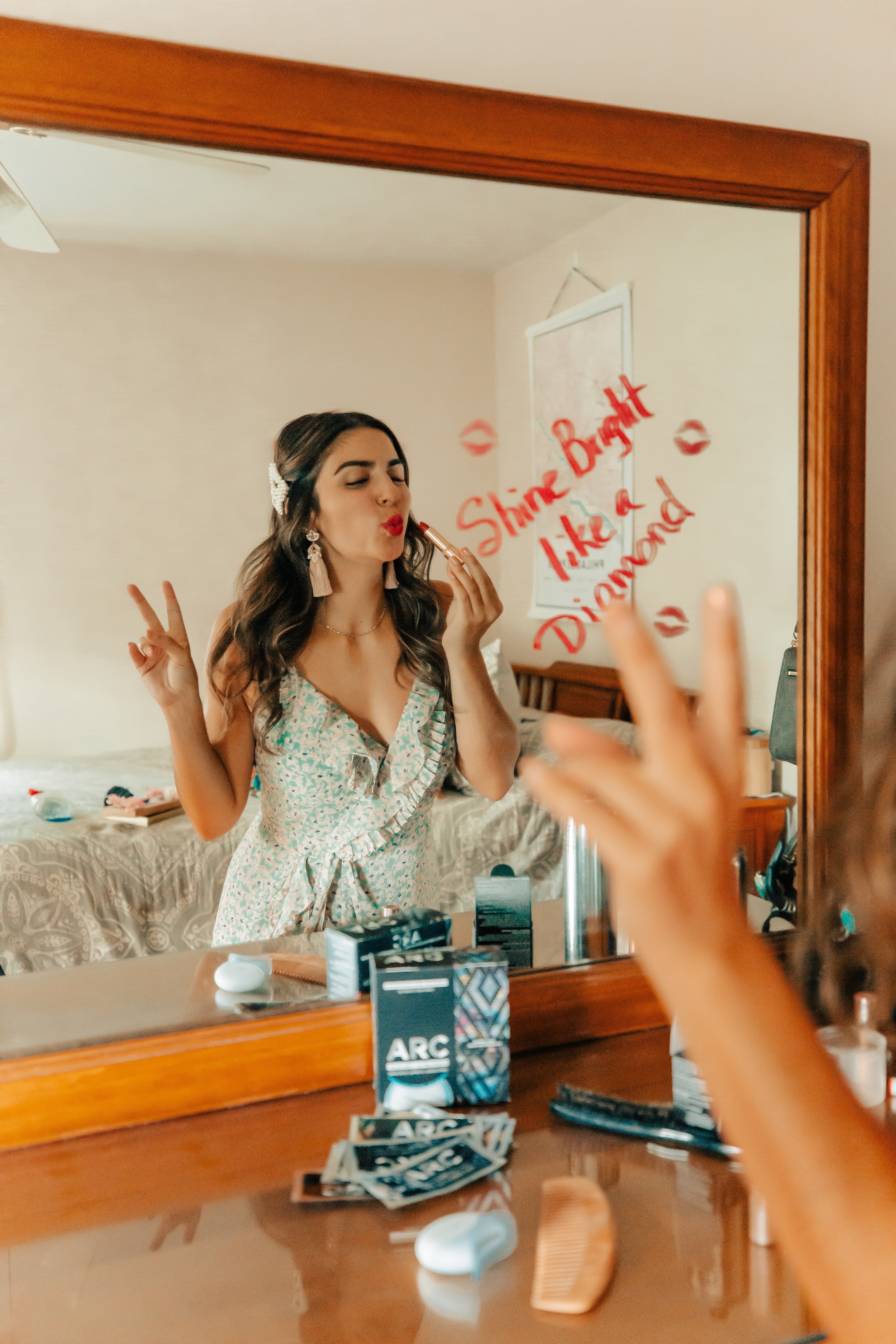 5 Ways To Whiten your Teeth (Inexpensive & Easy!)