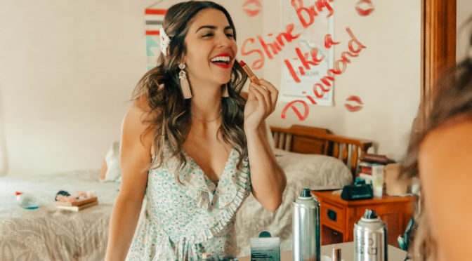 5 Ways To Whiten your Teeth (Inexpensive & Easy!)